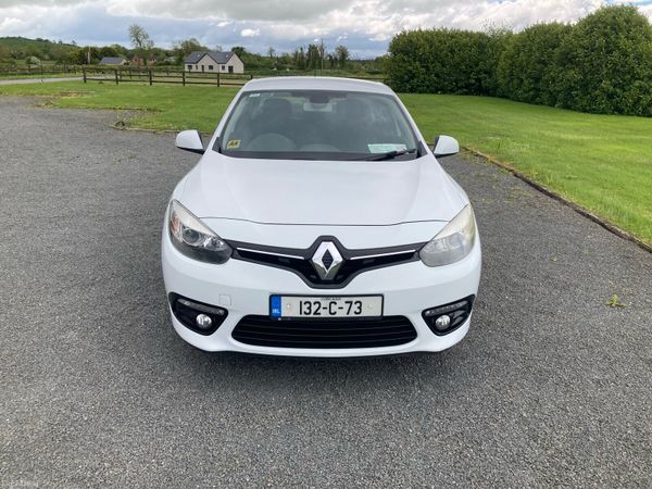 Renault Fluence Saloon, Diesel, 2013, White