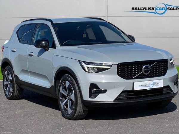 Volvo XC40 SUV, Petrol Hybrid, 2025, Grey