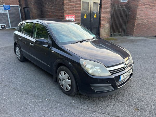 Opel Astra Hatchback, Petrol, 2007, Black