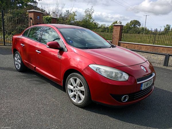 Renault Fluence Saloon, Diesel, 2011, Red