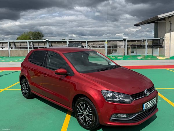Volkswagen Polo Hatchback, Petrol, 2016, Red