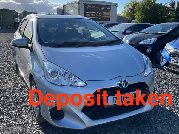 Toyota Aqua Hatchback, Petrol Hybrid, 2017, Silver