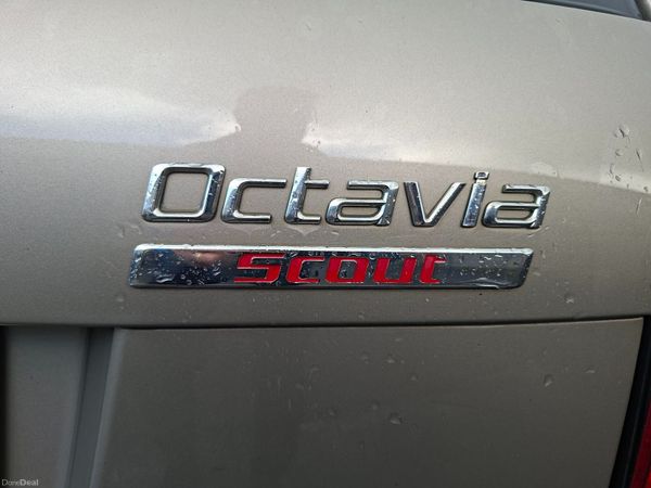 Skoda Octavia Estate, Diesel, 2012, Beige