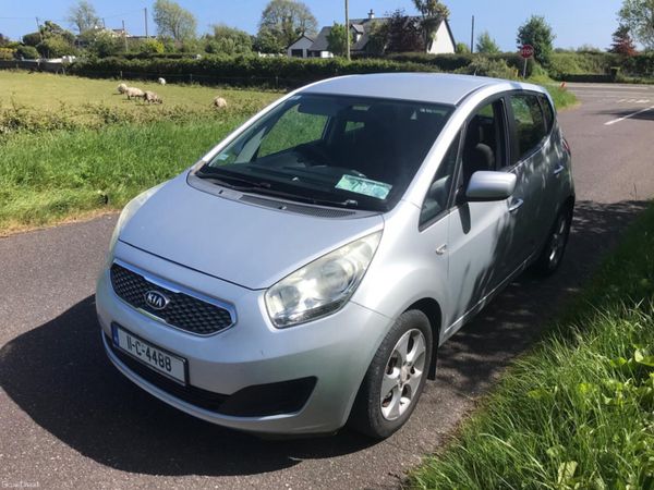 Kia Venga MPV, Diesel, 2011, Silver