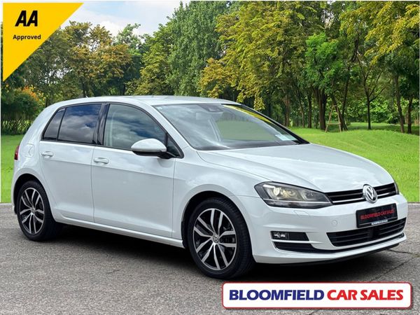 Volkswagen Golf Hatchback, Petrol, 2015, White