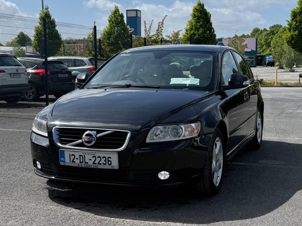 Volvo S40 Saloon, Diesel, 2012, Black