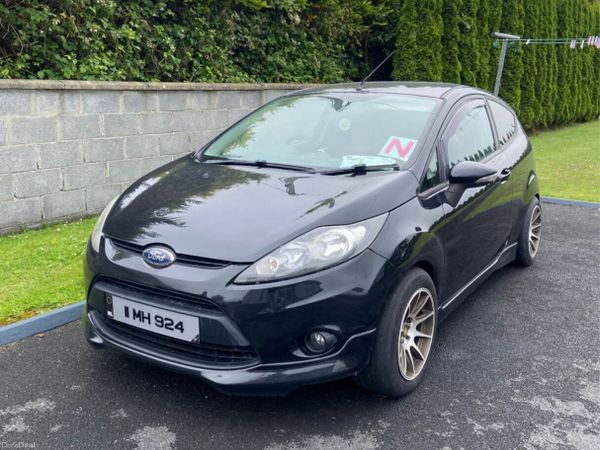 Ford Fiesta Hatchback, Petrol, 2011, Black