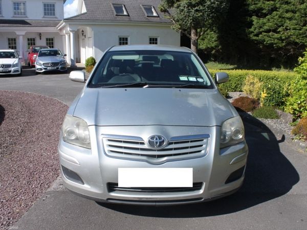 Toyota Avensis Hatchback, Diesel, 2006, Silver