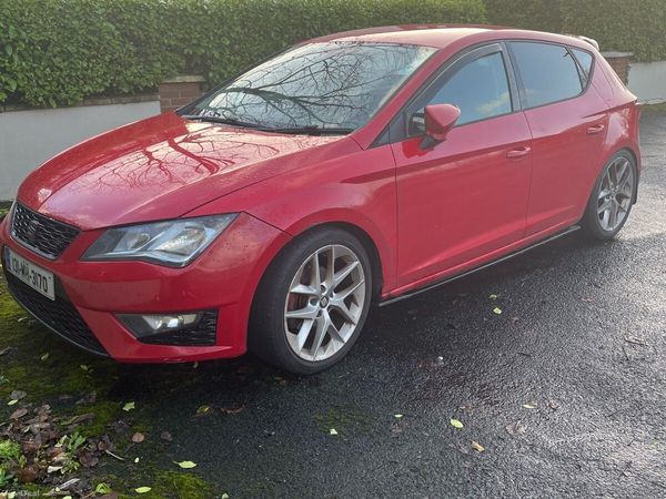 SEAT Leon Hatchback, Diesel, 2013, Red