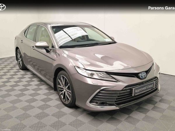 Toyota Camry Saloon, Petrol Hybrid, 2022, Silver
