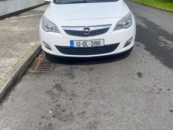 Opel Astra MPV, Diesel, 2012, White