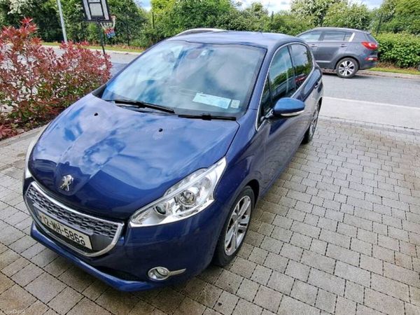 Peugeot 208 Hatchback, Diesel, 2012, Blue