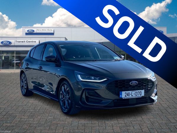 Ford Focus Hatchback, Petrol, 2024, Grey