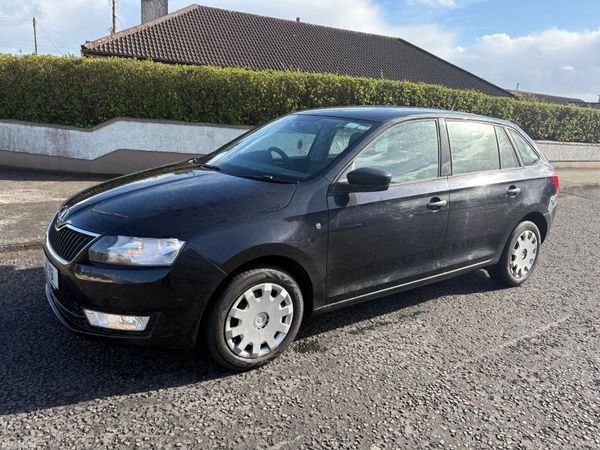 Skoda Rapid Hatchback, Diesel, 2015, Black