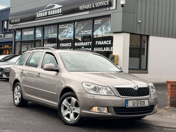 Skoda Octavia Estate, Petrol, 2012, Beige