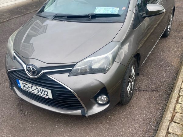 Toyota Yaris Hatchback, Petrol, 2016, Grey