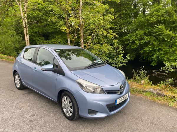 Toyota Yaris Hatchback, Petrol, 2012, Blue