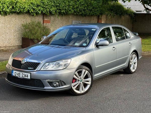 Skoda Octavia Saloon, Diesel, 2012, Grey