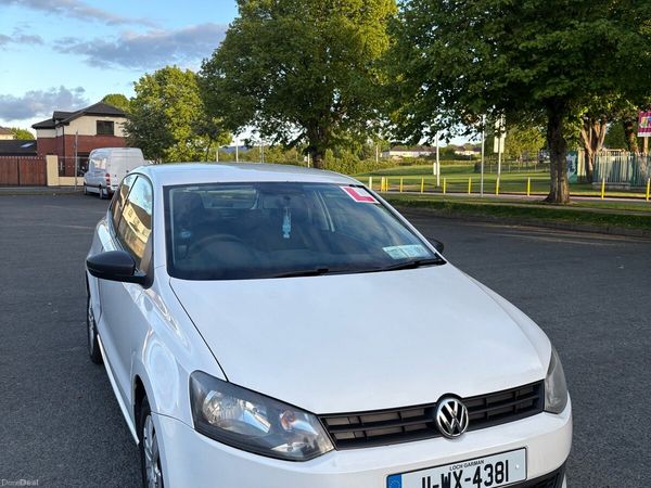 Volkswagen Polo Hatchback, Petrol, 2011, White
