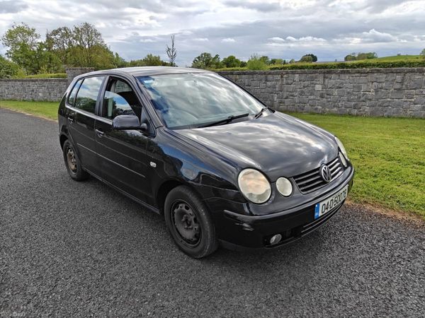 Volkswagen Polo Hatchback, Petrol, 2004, Black