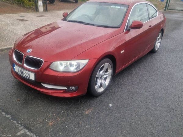 BMW 3-Series Coupe, Petrol, 2011, Red
