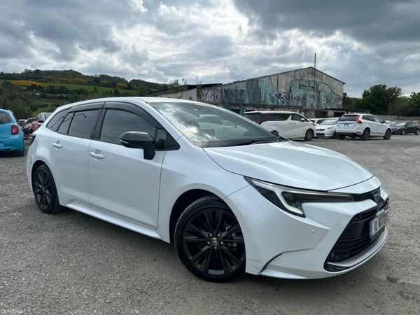 Toyota Corolla Estate, Petrol Hybrid, 2022, White