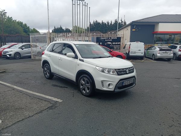 Suzuki Vitara SUV, Petrol, 2015, White
