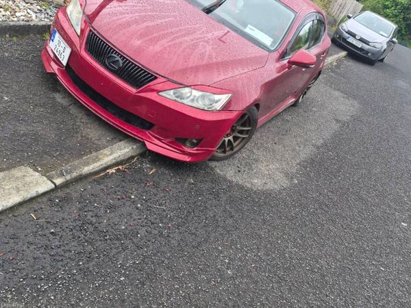 Lexus IS Saloon, Diesel, 2010, Red
