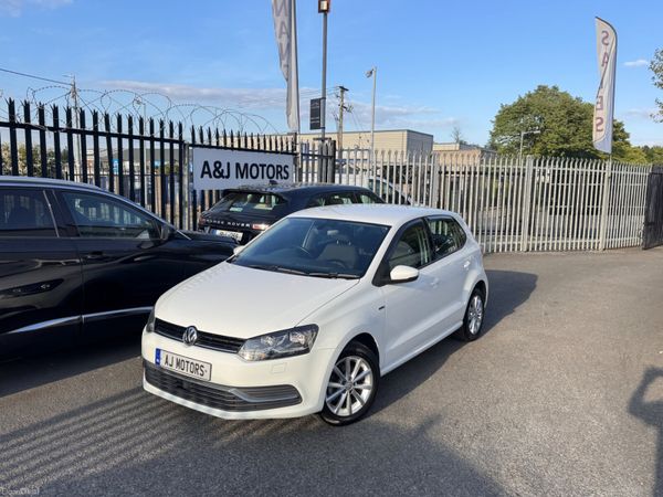 Volkswagen Polo Hatchback, Petrol, 2015, White