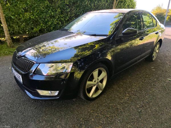 Skoda Octavia Saloon, Diesel, 2013, Black