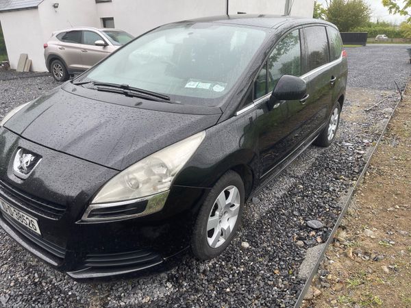 Peugeot 5008 MPV, Diesel, 2010, Black