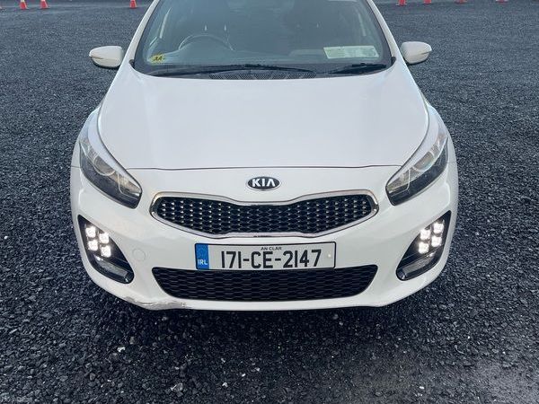 Kia Ceed Hatchback, Petrol, 2017, White