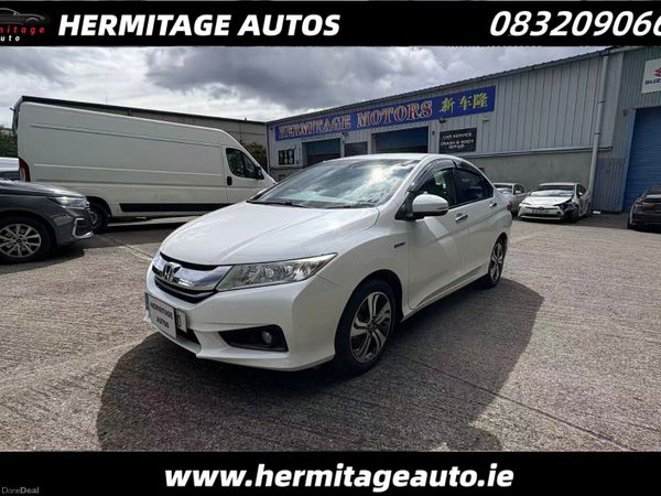 Honda Grace Saloon, Petrol Hybrid, 2015, White