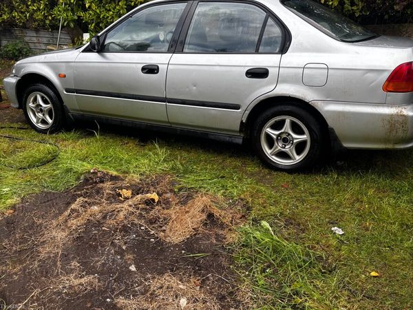 Honda Civic Saloon, Petrol, 2000, Silver