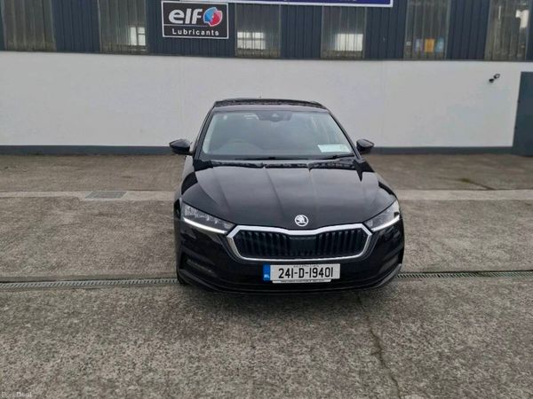 Skoda Octavia Saloon, Diesel, 2024, Black