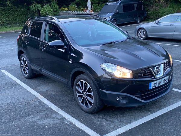 Nissan Qashqai Hatchback, Diesel, 2013, Black