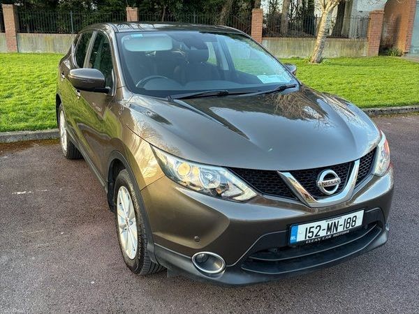 Nissan Qashqai Hatchback, Petrol, 2015, Brown