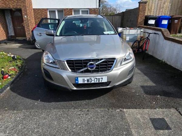 Volvo XC60 SUV, Diesel, 2011, Beige