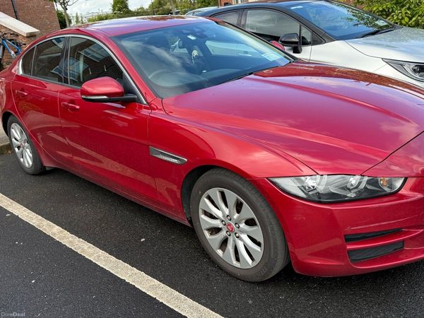 Jaguar XE Saloon, Diesel, 2018, Red