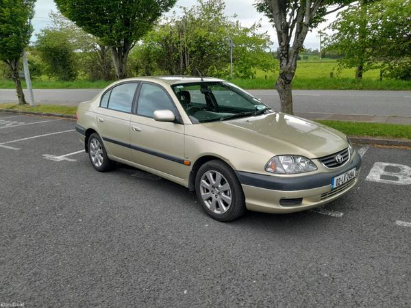Toyota Avensis Saloon, Petrol, 2002, Beige