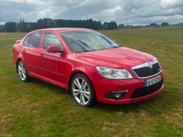 Skoda Octavia Hatchback, Diesel, 2010, Red