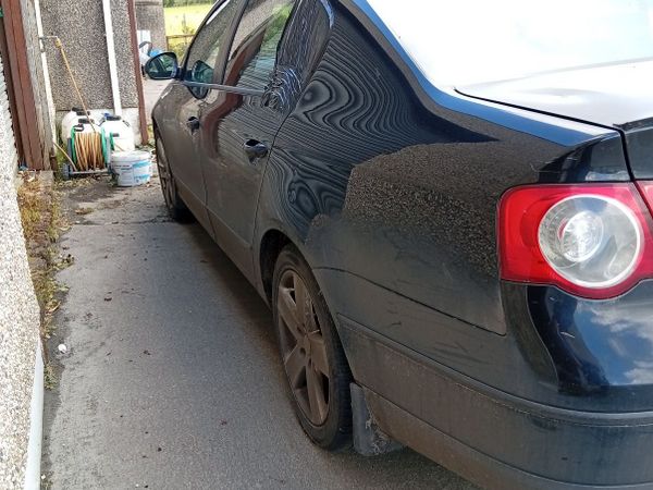 Volkswagen Passat Saloon, Diesel, 2010, Black