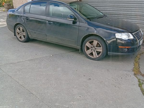 Volkswagen Passat Saloon, Diesel, 2010, Black