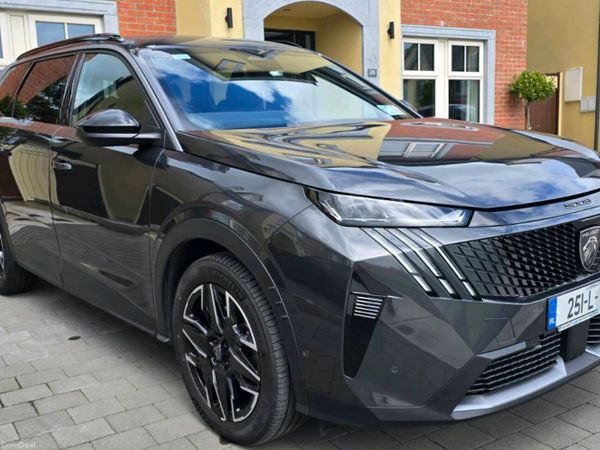 Peugeot 5008 MPV, Petrol, 2025, Grey