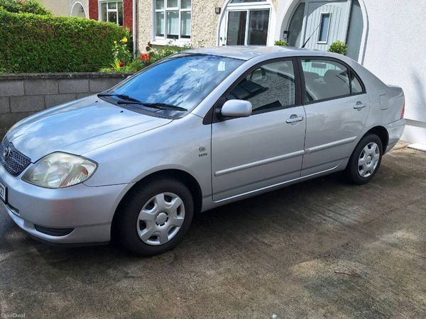 Toyota Corolla Saloon, Petrol, 2002, Silver