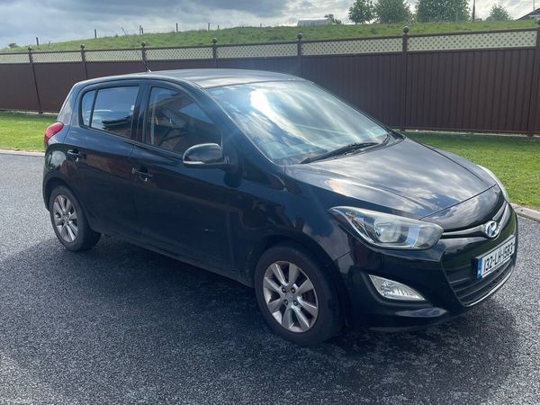 Hyundai i20 Hatchback, Petrol, 2013, Black