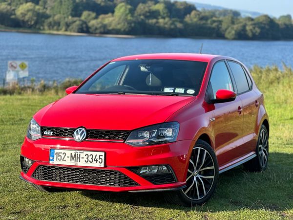 Volkswagen Polo Hatchback, Petrol, 2015, Red