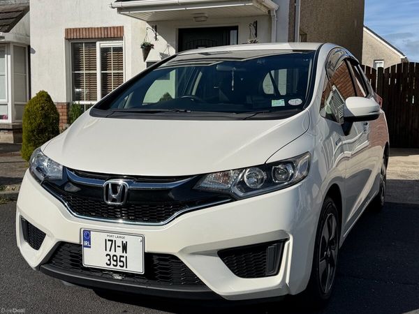 Honda Fit Hatchback, Petrol Hybrid, 2017, White