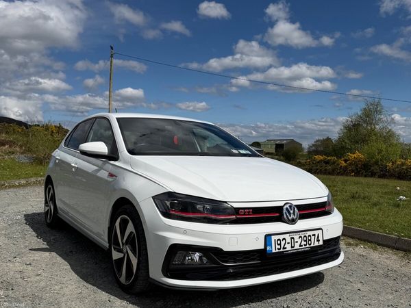 Volkswagen Polo Hatchback, Petrol, 2019, Red