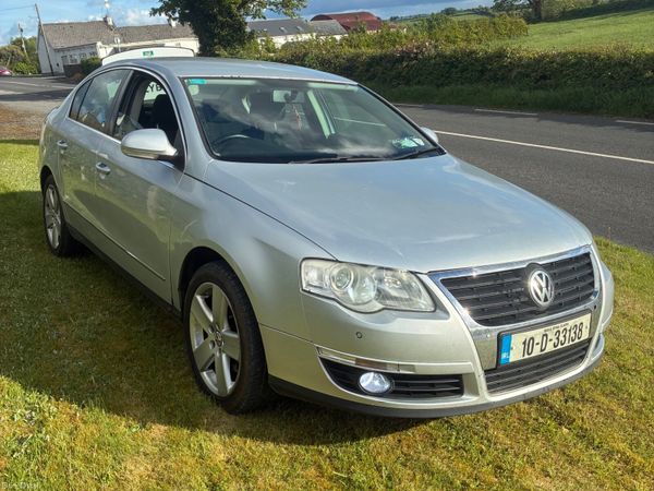 Volkswagen Passat Saloon, Diesel, 2010, Silver